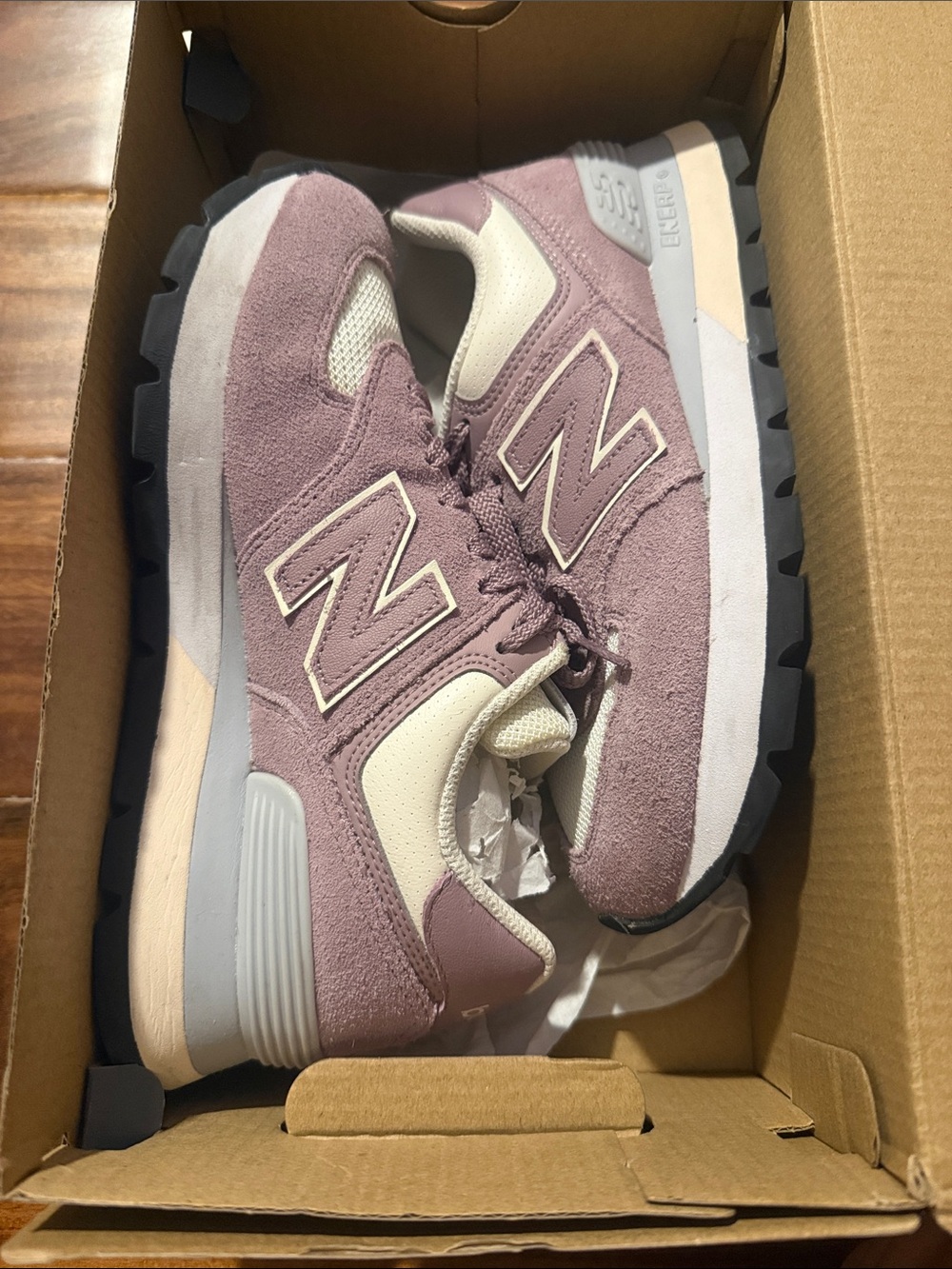 New Balance Kids Lavender and Cream Suede Sneaker